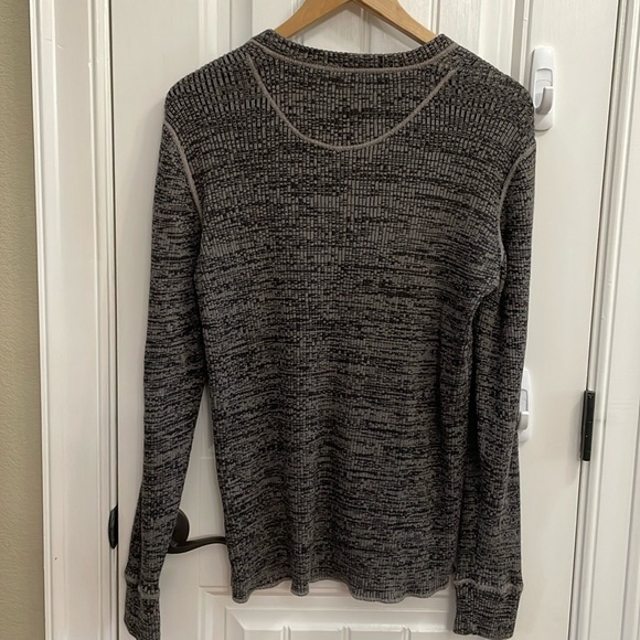 🌺7 FOR ALL MANKIND gray heathered ribbed waffle knit long sleeve shirt.  M - Picture 5 of 7